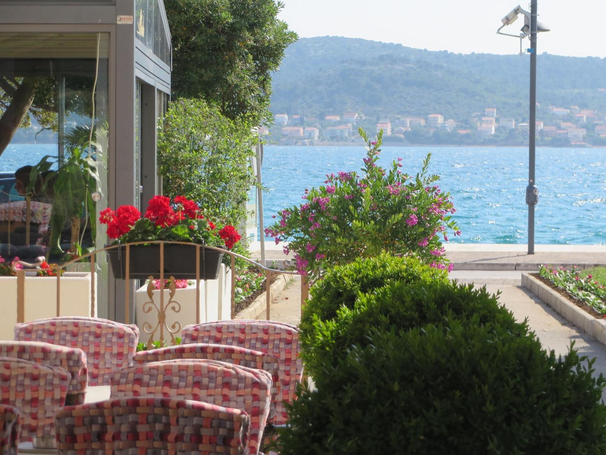 Filipovic Apartments With Pool Biograd Na Moru Luaran gambar