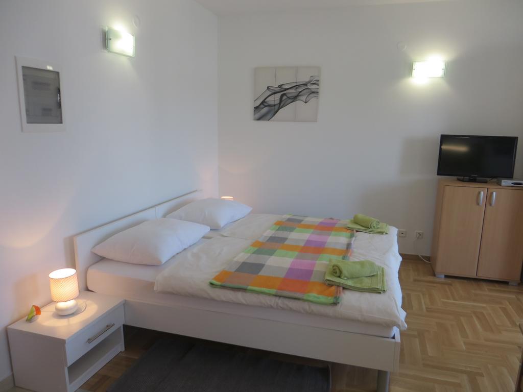 Filipovic Apartments With Pool Biograd Na Moru Luaran gambar