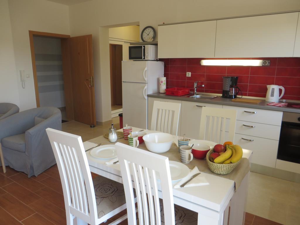 Filipovic Apartments With Pool Biograd Na Moru Luaran gambar